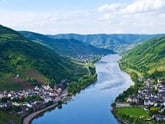 Blick auf die Mosel bei Alf und Bullay